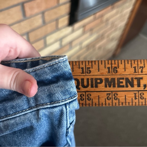 Free People We The Free Relaxed Fit High Waist Mom Jeans Size 26 - Picture 6 of 7